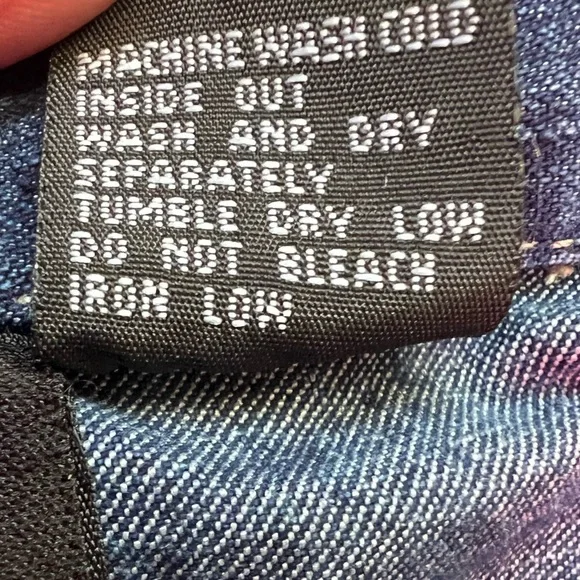 Vintage Rocawear Flare Bell
Bottom Stretch Blue Jeans
Womens Size 7 / 8 - Picture 11 of 13